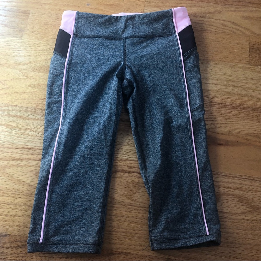 Ivivva cropped leggings size 10 NWOT